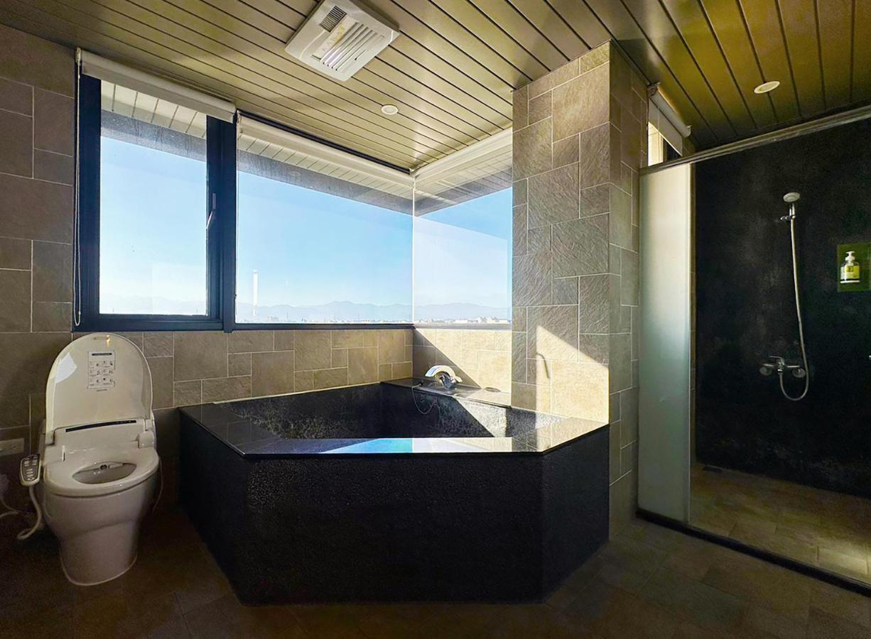 Master Homestay Wujie Exterior photo